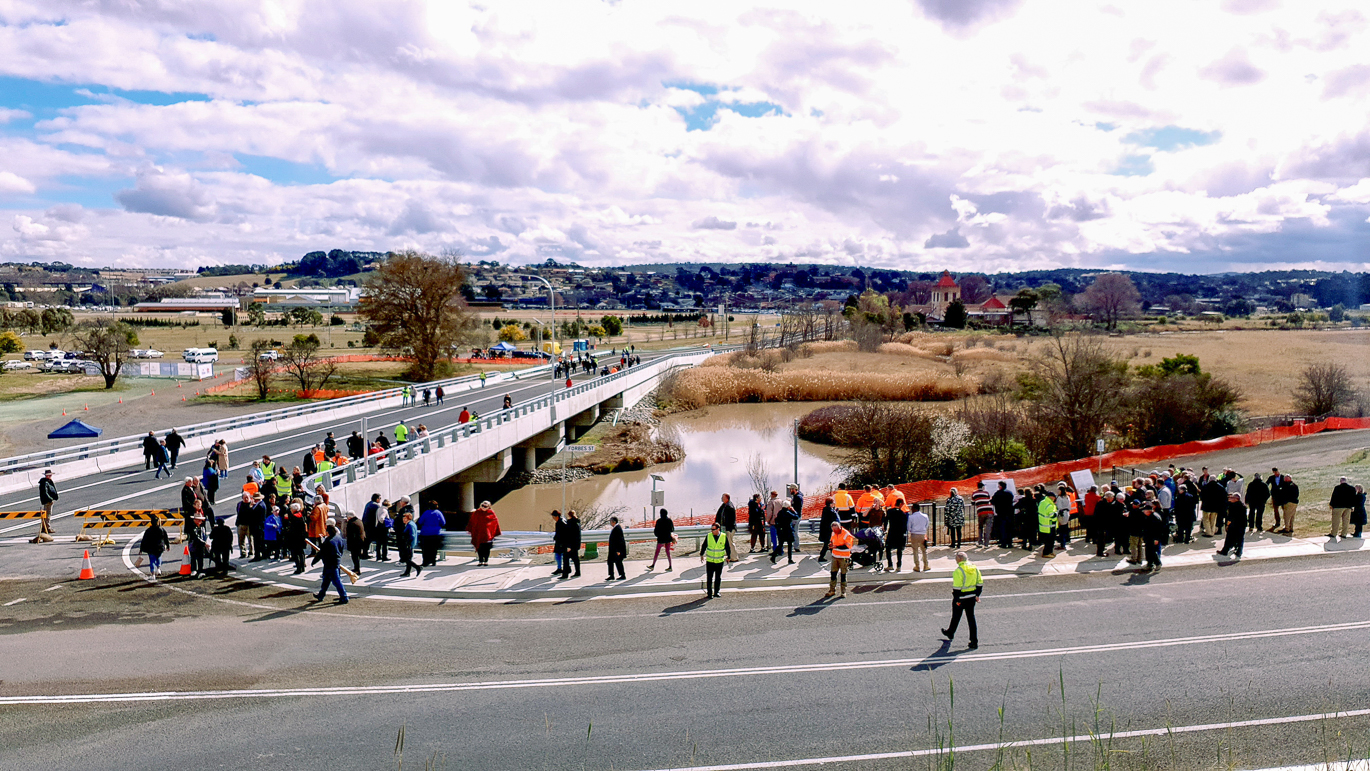 Community open day at the Lansdowne Bridge