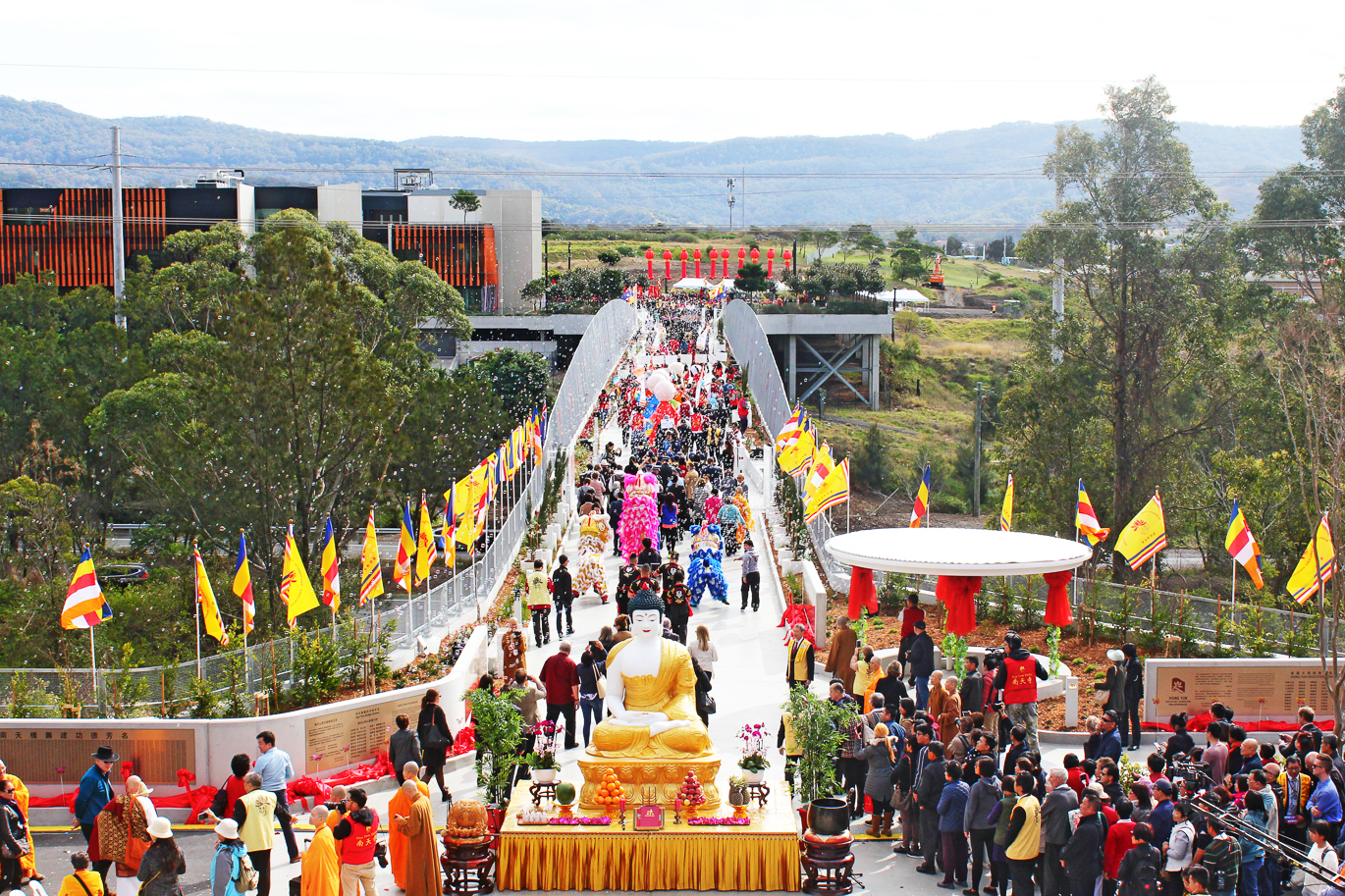 Nan Tien Pedestrian Bridge