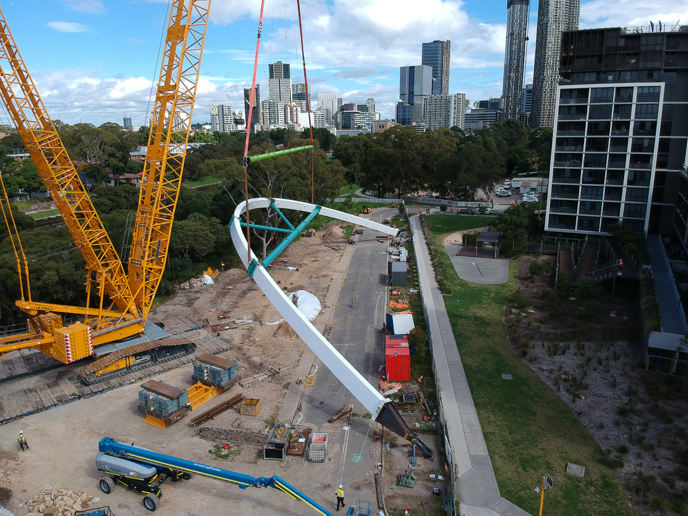 Alfred Street Bridge construction